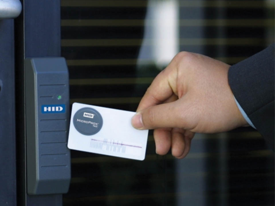 The characteristics and application fields of electronic tags in various frequency bands in RFID technology